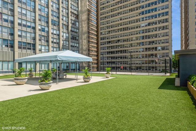 655 W IRVING PARK Road 1911, Chicago, IL 60613