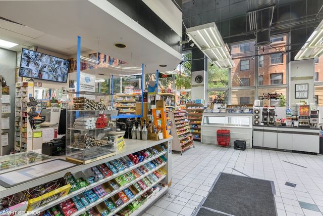 655 W IRVING PARK Road 1911, Chicago, IL 60613