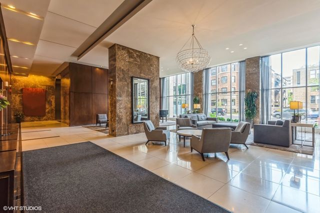 655 W IRVING PARK Road 1911, Chicago, IL 60613