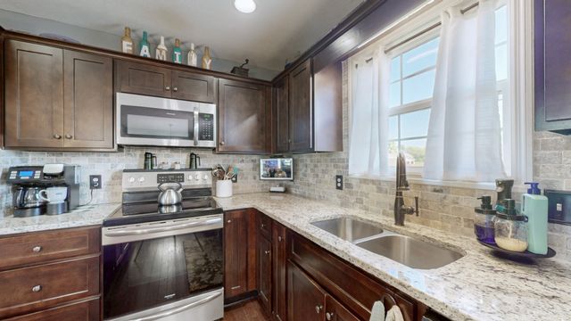 4105 Pyles Rd, Chapel Hill, TN 37034