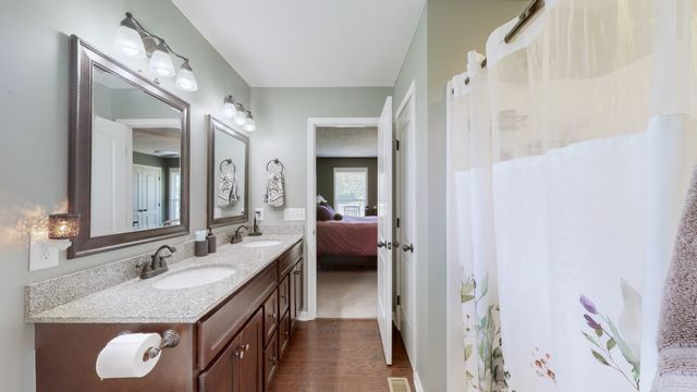 4105 Pyles Rd, Chapel Hill, TN 37034
