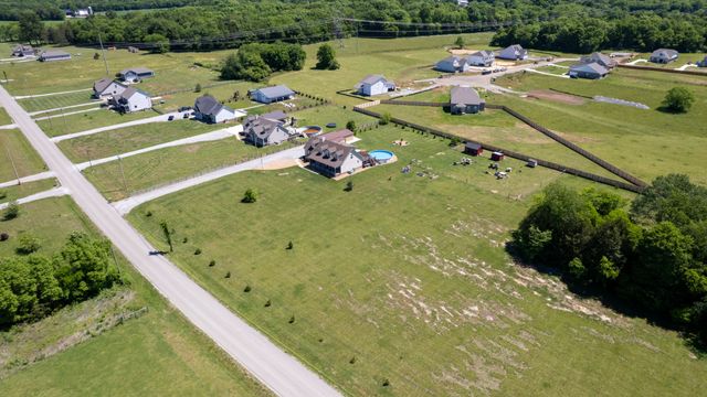 4105 Pyles Rd, Chapel Hill, TN 37034