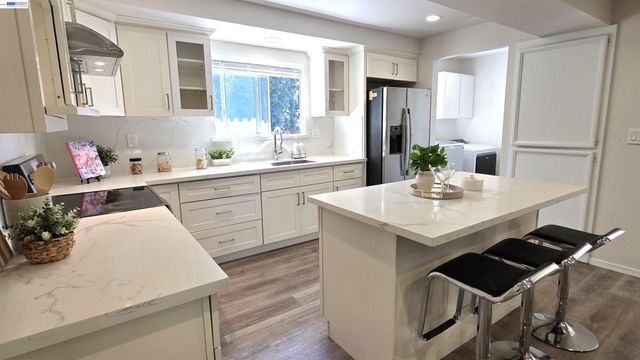 37856 Bright Cmn, Fremont, CA 94536