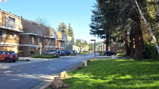 37856 Bright Cmn, Fremont, CA 94536
