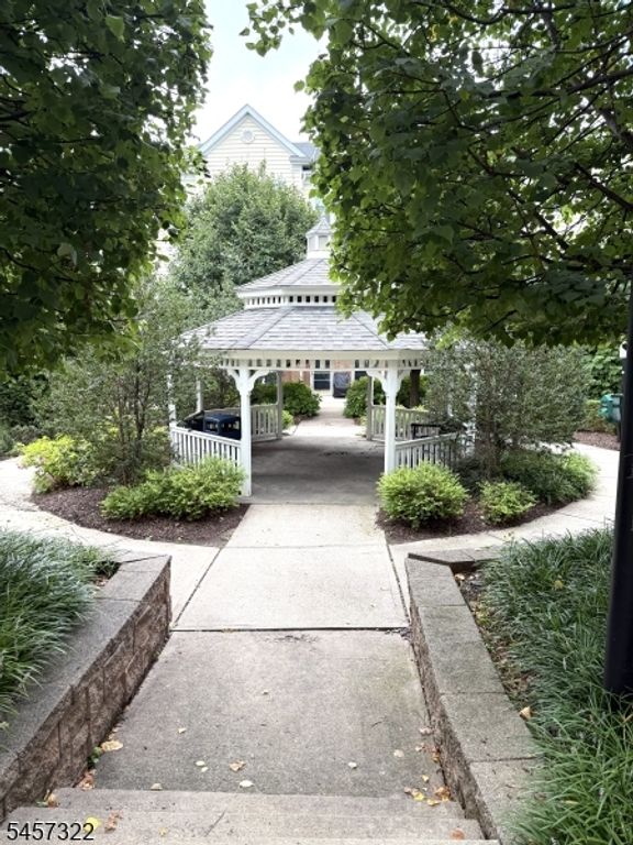 1014 Cunningham Ct 1014, Belleville Twp., NJ 07109 — photo 2
