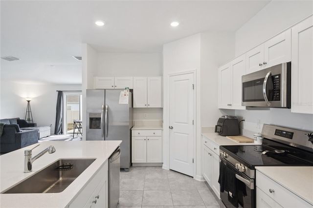 664 SAND PINE LANE, Haines City, FL 33844