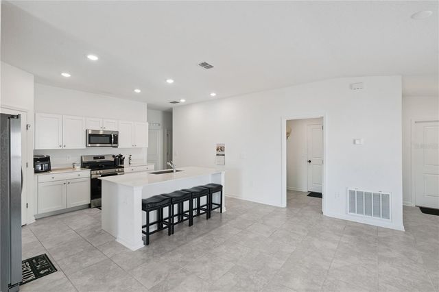 664 SAND PINE LANE, Haines City, FL 33844