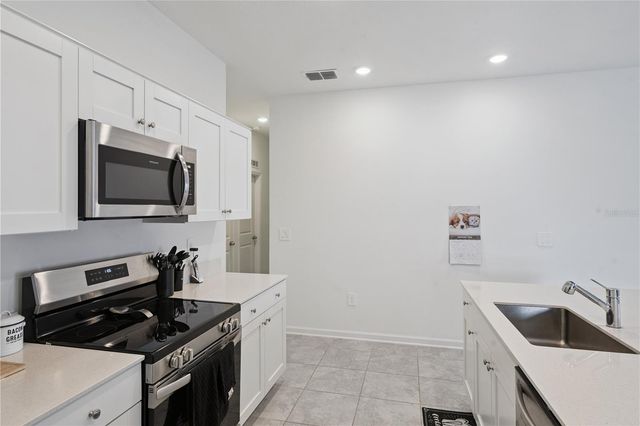 664 SAND PINE LANE, Haines City, FL 33844