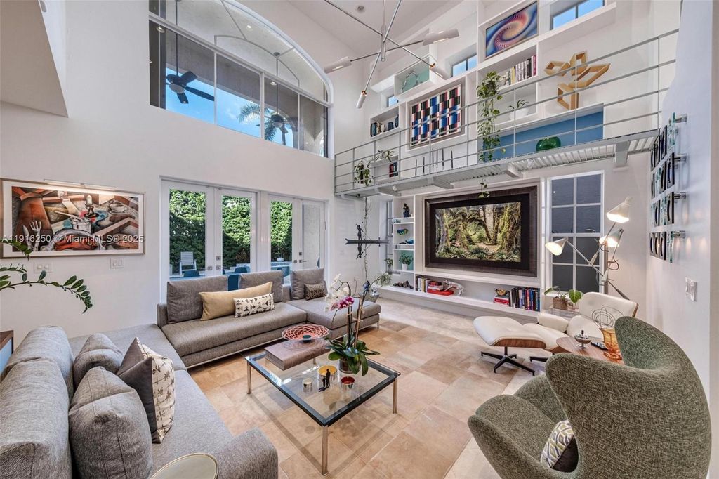 3965 194th Ln, Sunny Isles Beach, FL 33160