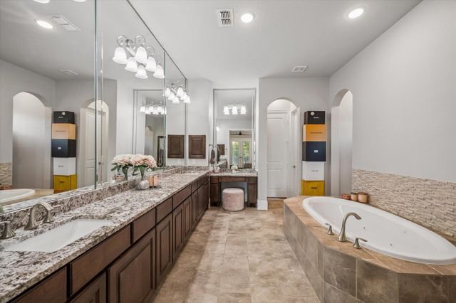 13615 Appaloosa Falls Court, Cypress, TX 77429
