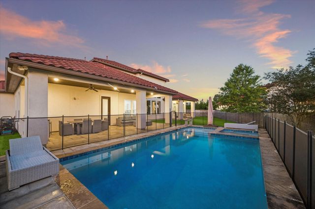 13615 Appaloosa Falls Court, Cypress, TX 77429