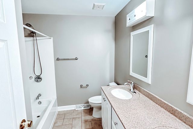 1491 Kathleen Way, Elk Grove Village, IL 60007