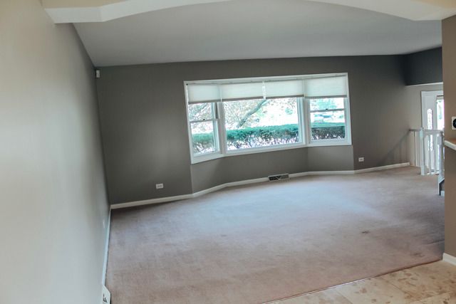 1491 Kathleen Way, Elk Grove Village, IL 60007