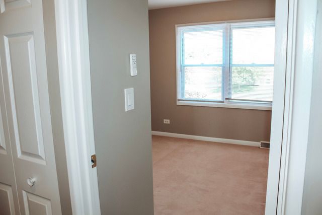 1491 Kathleen Way, Elk Grove Village, IL 60007