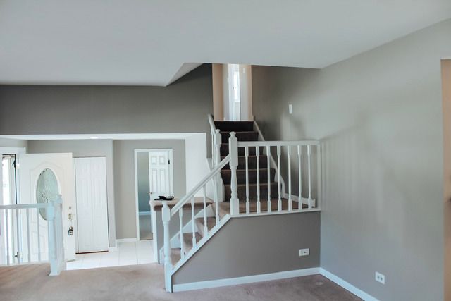 1491 Kathleen Way, Elk Grove Village, IL 60007