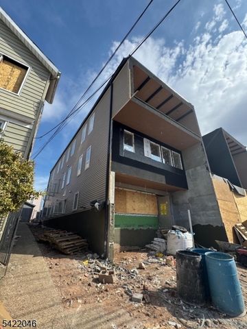 678 S 18Th St, Newark City, NJ 07103