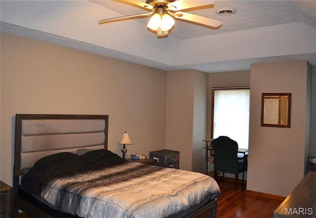 140 Sawmill Rd., St Robert, MO 65584