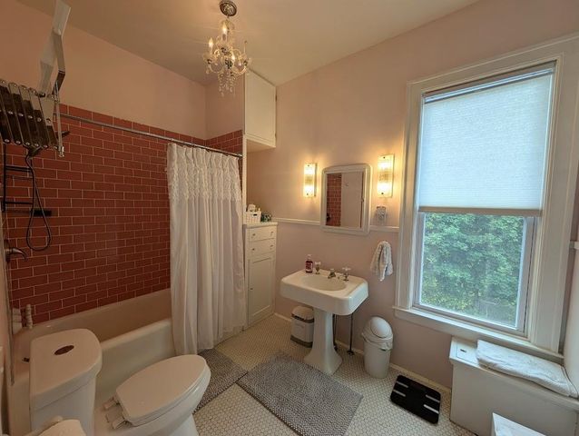 207 N Wenona Street, Bay City, MI 48706