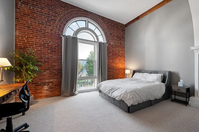 32 Providence St 8, Worcester, MA 01604
