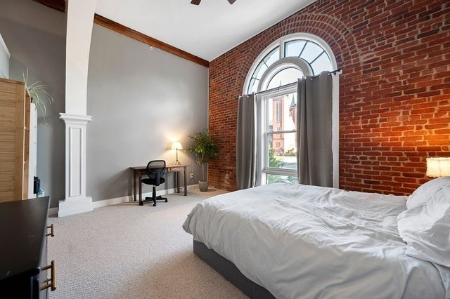 32 Providence St 8, Worcester, MA 01604