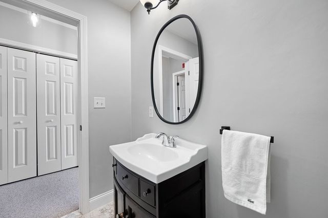 32 Providence St 8, Worcester, MA 01604