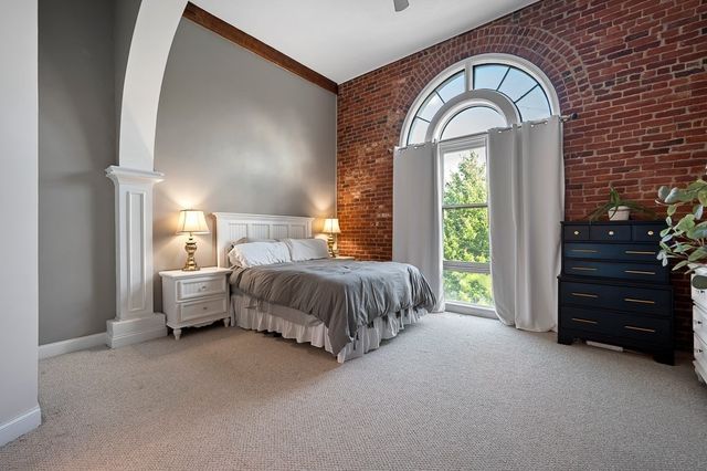 32 Providence St 8, Worcester, MA 01604