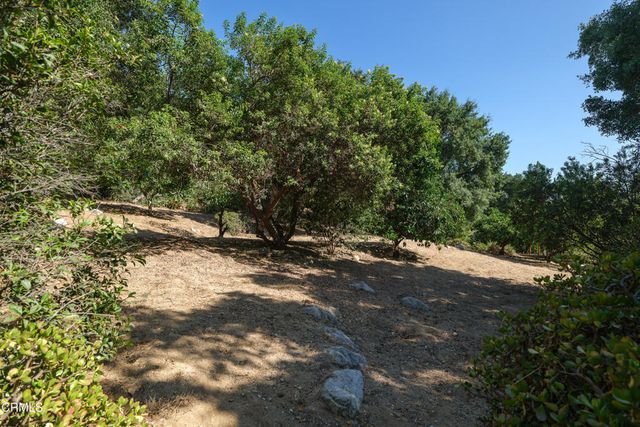 3273 New York Drive, Pasadena, CA 91107