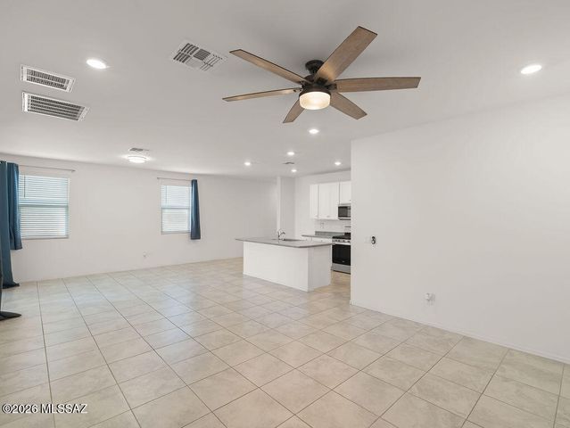 7996 S Golden Bell Drive, Tucson, AZ 85747