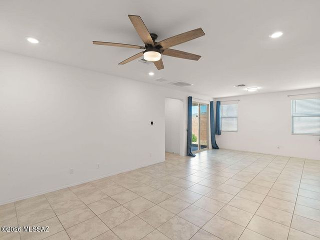 7996 S Golden Bell Drive, Tucson, AZ 85747