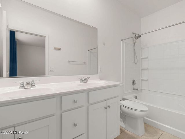 7996 S Golden Bell Drive, Tucson, AZ 85747