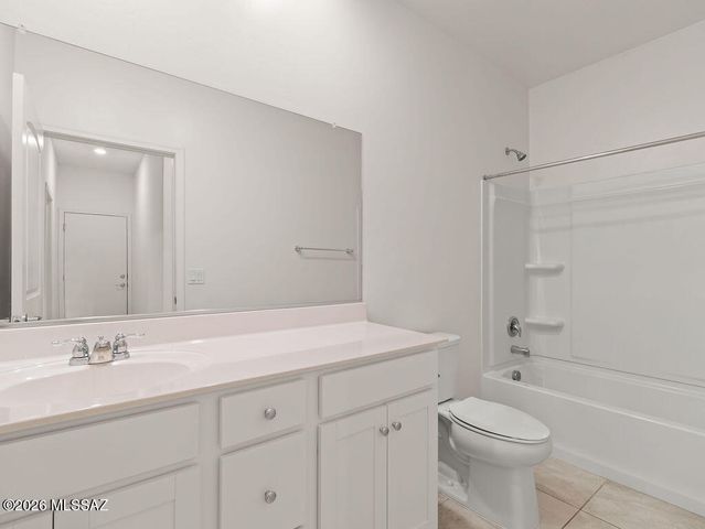 7996 S Golden Bell Drive, Tucson, AZ 85747