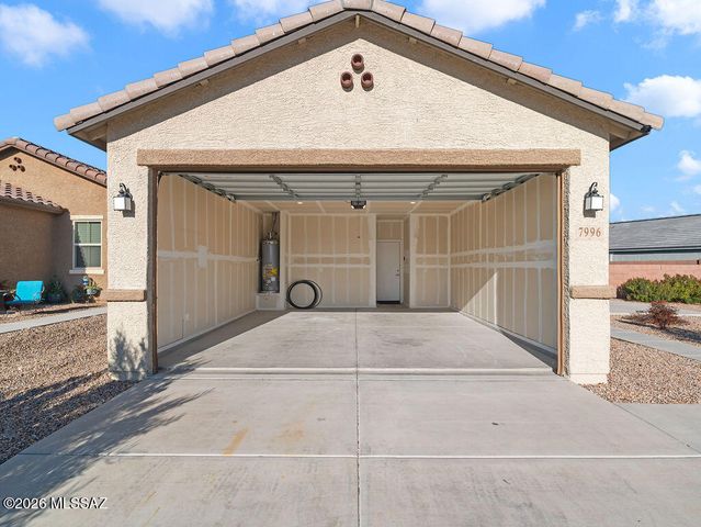 7996 S Golden Bell Drive, Tucson, AZ 85747
