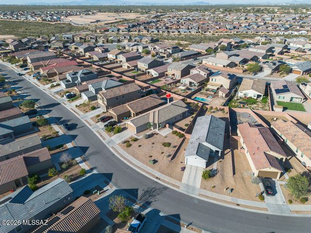 7996 S Golden Bell Drive, Tucson, AZ 85747