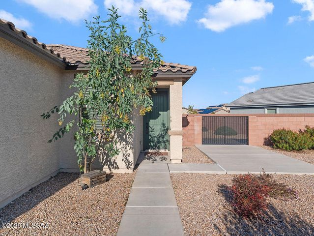 7996 S Golden Bell Drive, Tucson, AZ 85747