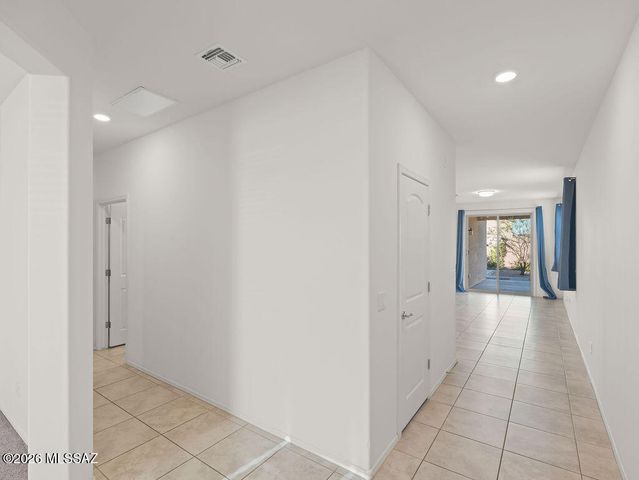 7996 S Golden Bell Drive, Tucson, AZ 85747