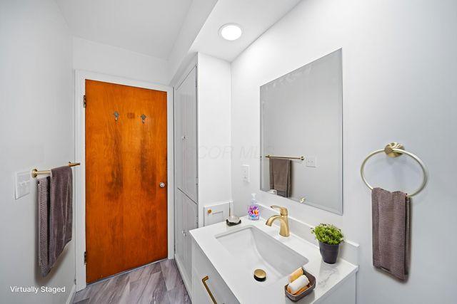 3161 Avalon Road, Upper Arlington, OH 43221