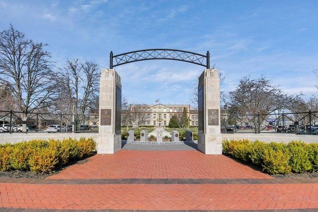 3161 Avalon Road, Upper Arlington, OH 43221