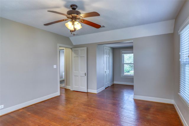 252 S Bell Street, Bellville, TX 77418