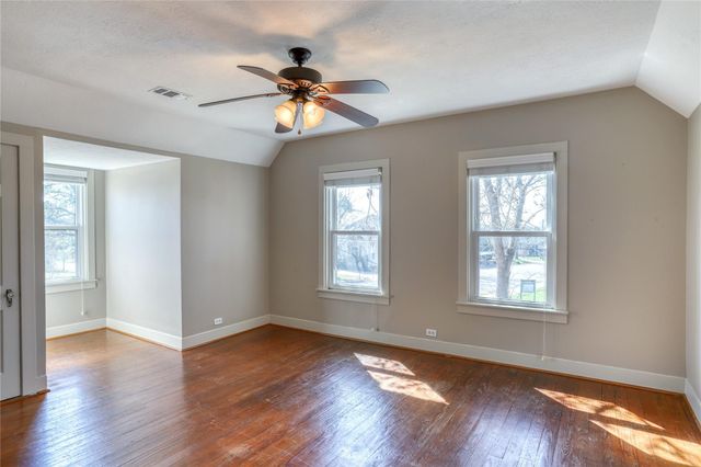 252 S Bell Street, Bellville, TX 77418