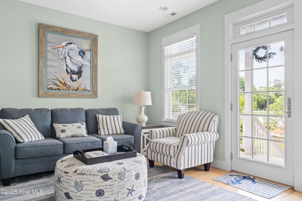 Image 12 of property listing at 320 Governor Safford Lane, Emerald Isle, NC 28594