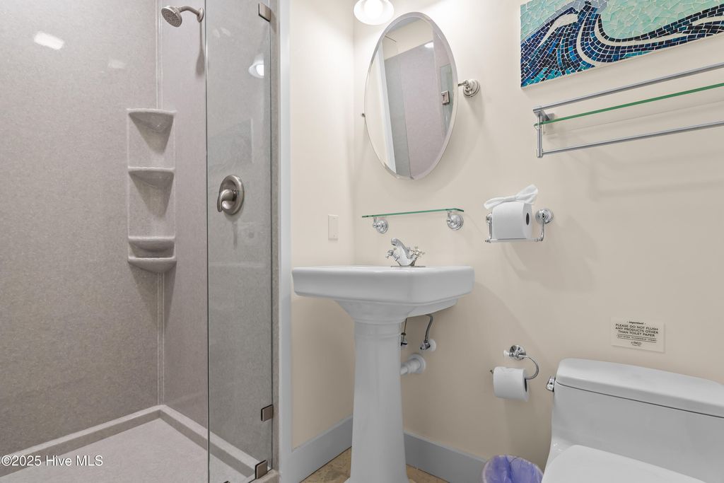 Image 24 of property listing at 320 Governor Safford Lane, Emerald Isle, NC 28594