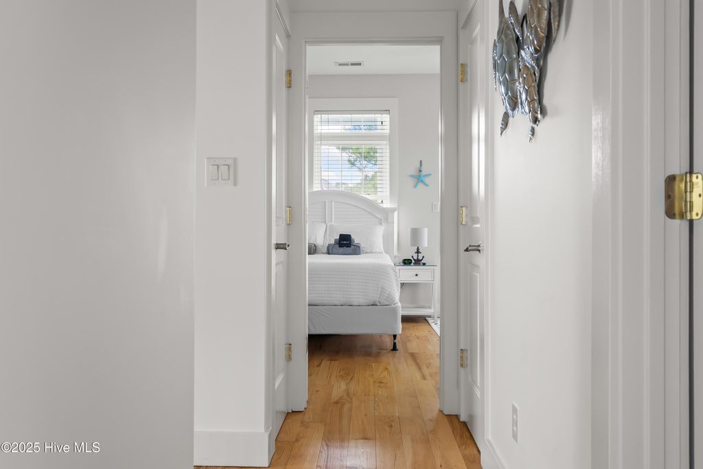 Image 30 of property listing at 320 Governor Safford Lane, Emerald Isle, NC 28594