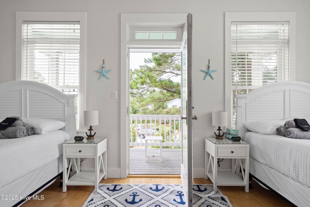 Image 32 of property listing at 320 Governor Safford Lane, Emerald Isle, NC 28594