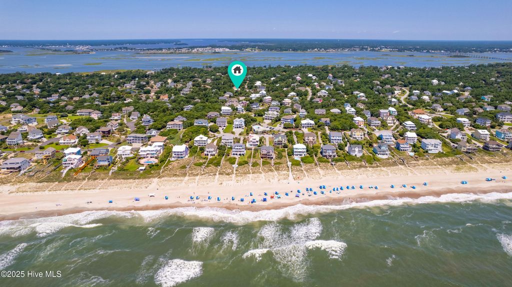 Image 51 of property listing at 320 Governor Safford Lane, Emerald Isle, NC 28594