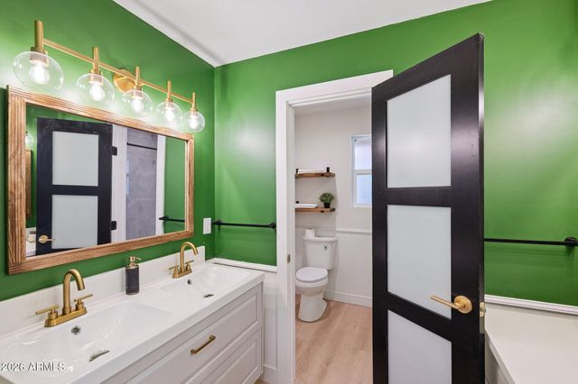 735 E MANHATTON Drive, Tempe, AZ 85282