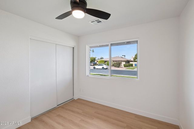 735 E MANHATTON Drive, Tempe, AZ 85282