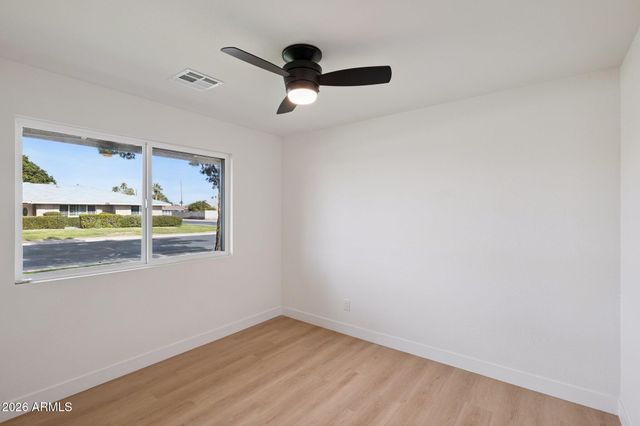 735 E MANHATTON Drive, Tempe, AZ 85282