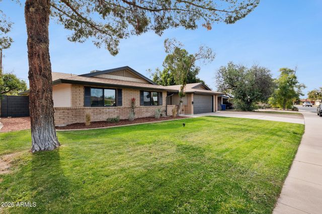 735 E MANHATTON Drive, Tempe, AZ 85282