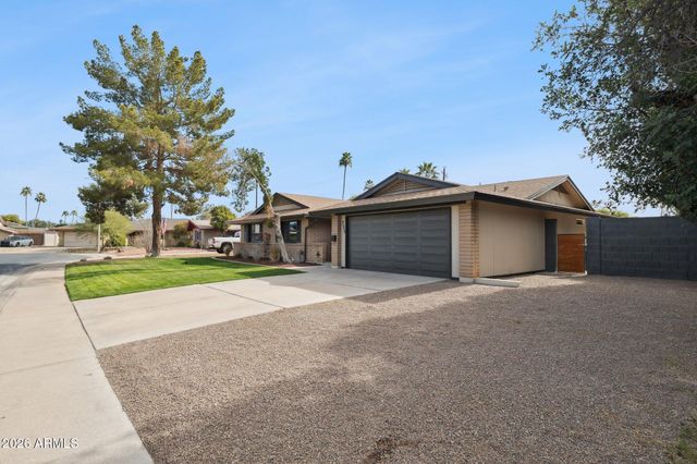 735 E MANHATTON Drive, Tempe, AZ 85282