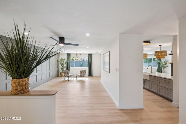 735 E MANHATTON Drive, Tempe, AZ 85282